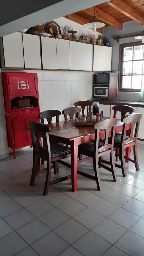 Casa Confortable - Parque Central - Estacionamiento, Patio, 3 Banos, 5 Habitaciones - La Cieneguita Esterno foto