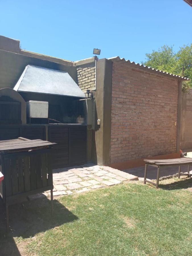 Casa Confortable - Parque Central - Estacionamiento, Patio, 3 Banos, 5 Habitaciones - La Cieneguita Esterno foto