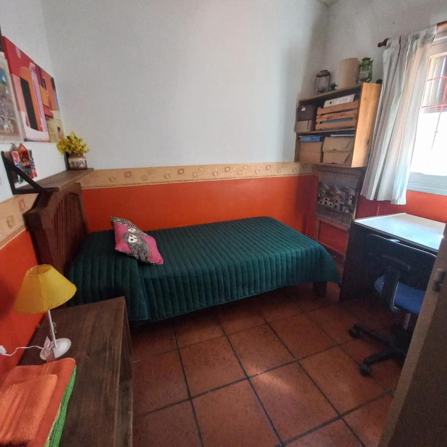 Casa Confortable - Parque Central - Estacionamiento, Patio, 3 Banos, 5 Habitaciones - La Cieneguita Esterno foto