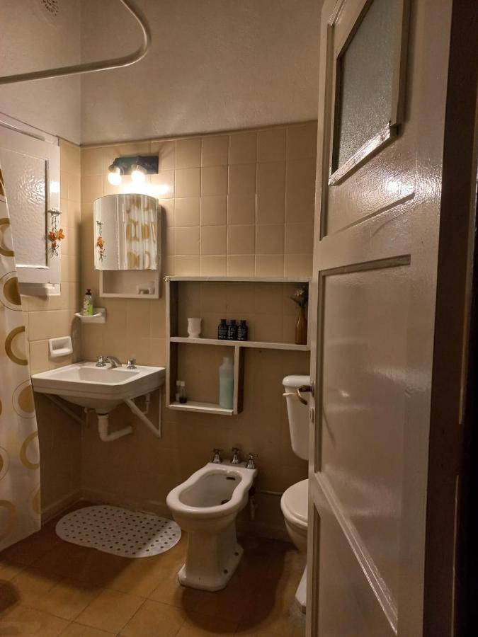 Casa Confortable - Parque Central - Estacionamiento, Patio, 3 Banos, 5 Habitaciones - La Cieneguita Esterno foto
