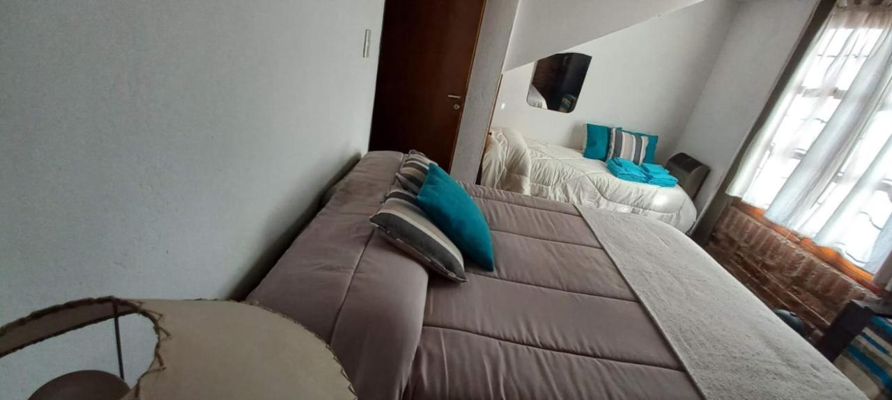 Casa Confortable - Parque Central - Estacionamiento, Patio, 3 Banos, 5 Habitaciones - La Cieneguita Esterno foto